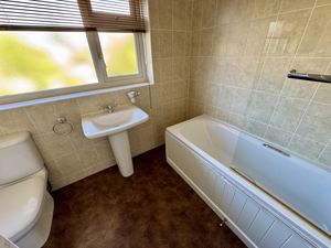 Family Bathroom- click for photo gallery